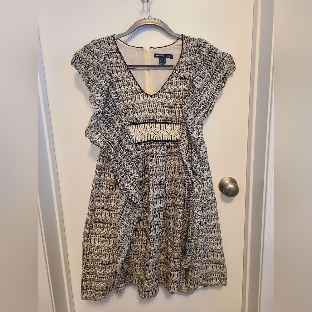 French Connection Butterfly Sleeve Dress Size 4 Midi Embroidered Empire Waist